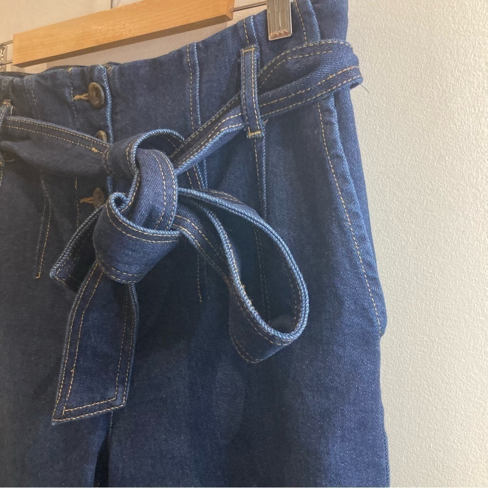Boden High-Waisted Button-Up Jeans with Belt - Picture 5 of 16
